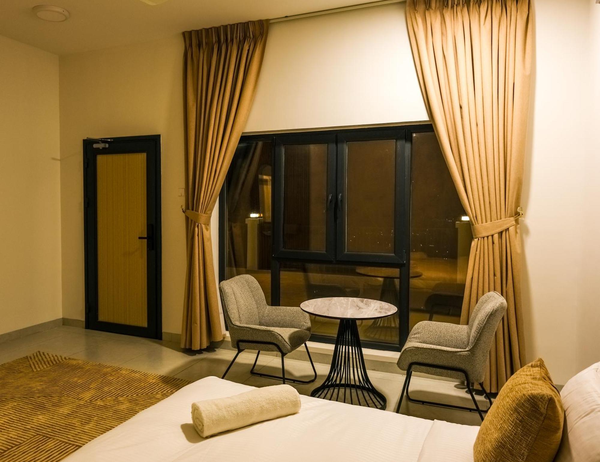 Sunset Sky Hotel Misfāh Екстериор снимка